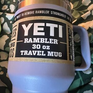 Yeti 30 ounce travel mug! Great quality product! keep your drinks, hot and cold